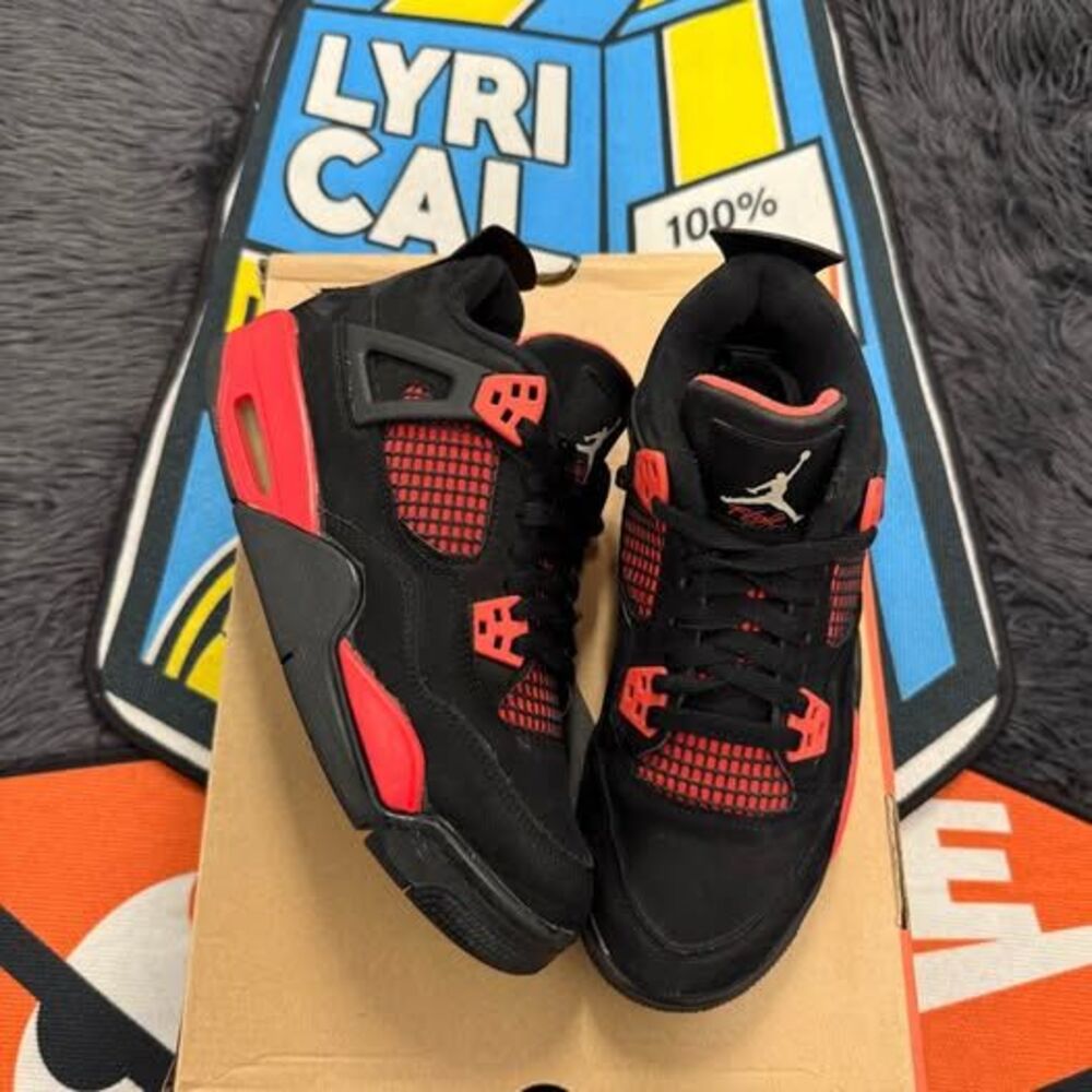 Nike Air Jordan 4 Retro Red Thunder Size 7Y